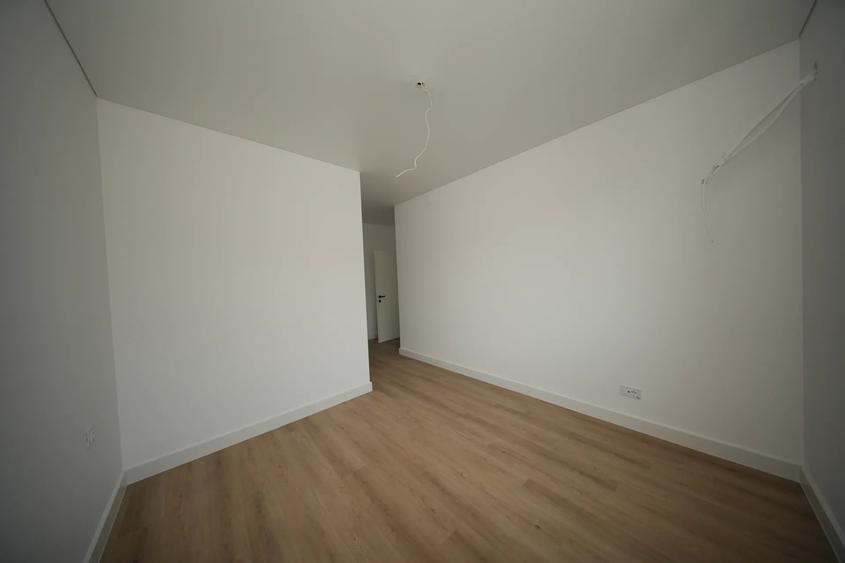 3 CAMERE - PIPERA - LANGA SCOLILE INTERNATIONALE