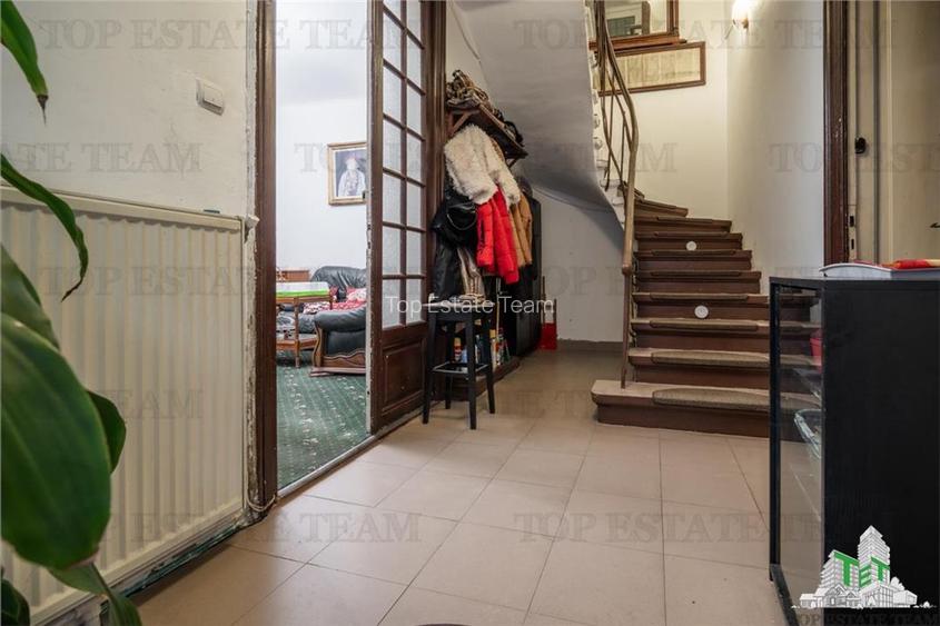 Vila de vanzare  - Zona Victoriei | Pretabil birouri, clinica sau rezidential - 8