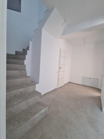 Mutare imediata, finisaje la alegere, zona Scolii, Vila 4 camere,acte la zi