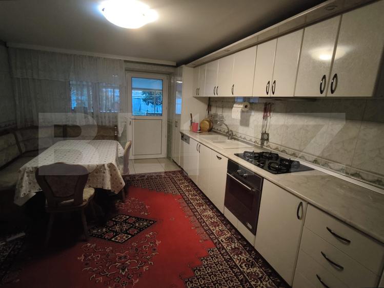 Casa D+P+E+M, 440 mp utili si 735 mp teren, zona Centrala