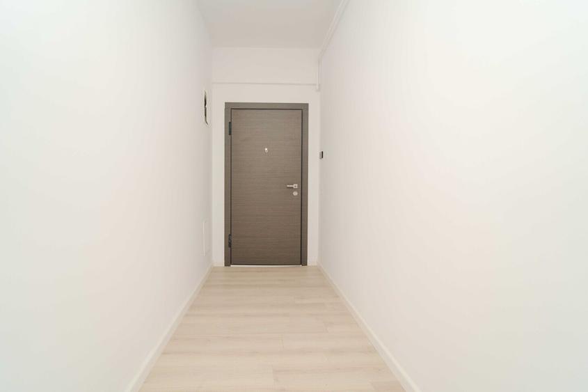 Apartament 3 camere, 2 bai, decomandat, 88 mp + terasa
