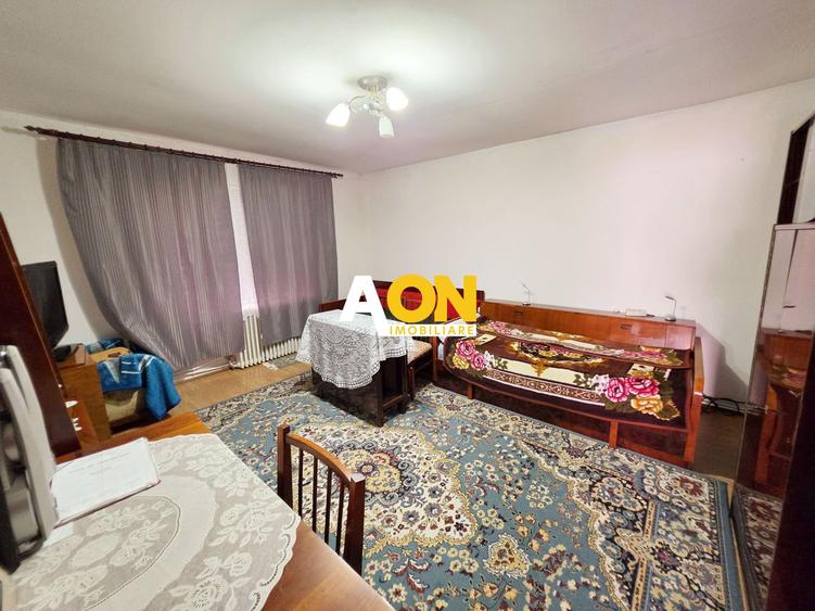 Casă 3 camere, 630 mp teren, zona Schit, Cetate