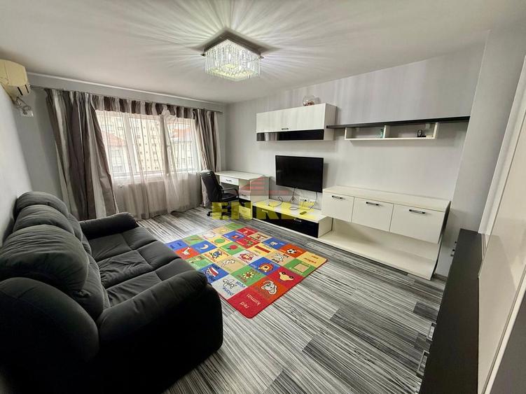 De închiriat apartament cu 2 camere decomandat, Str. Ion Pillat.