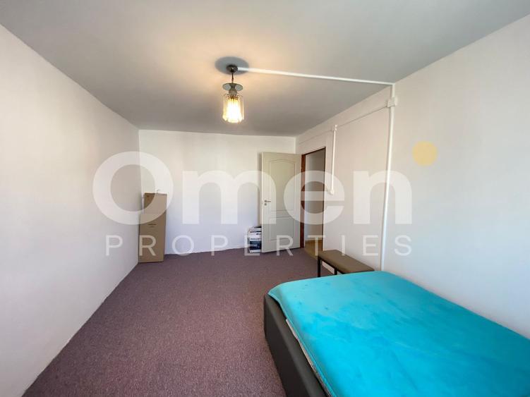 Apartament spatios cu 4 camere decoamndat, zona Republicii