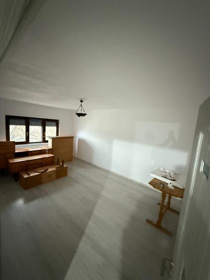 2 DECOMANDATE renovat, etajul 2, centrala, termopan,52mu, Pompieri