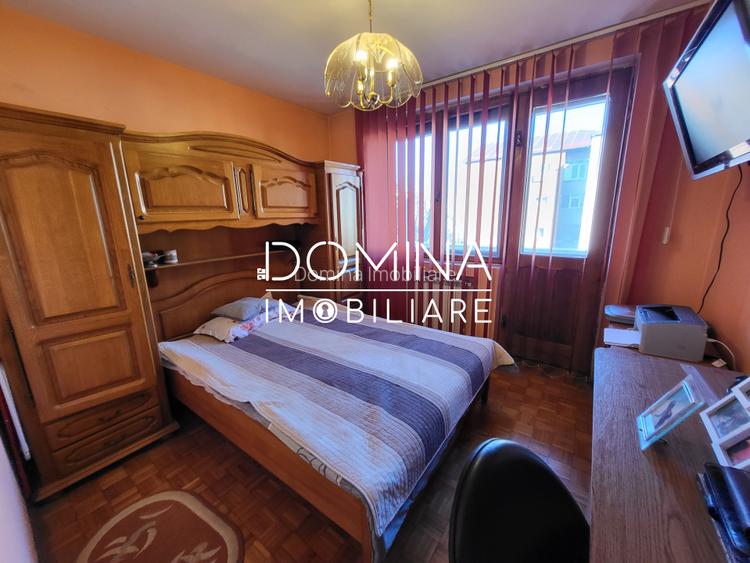 Apartament de vanzare 2 camere transformat in 3, etaj 3 – Str. Brandusei - 9
