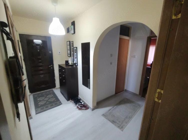 Apartament 3 camere, decomandat, 66 mp, parcare – Prundu