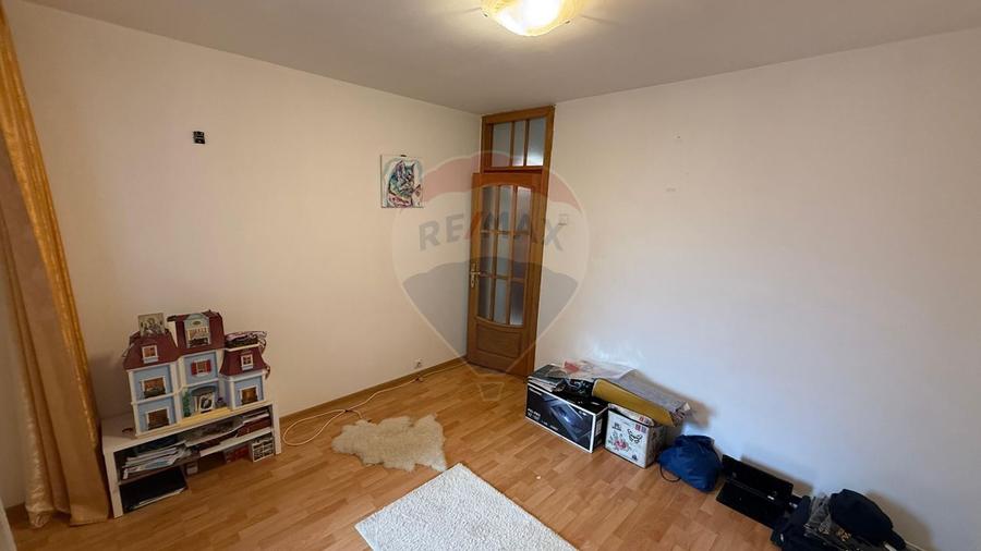 Apartament 3 camere Ultracentral cu loc de parcare