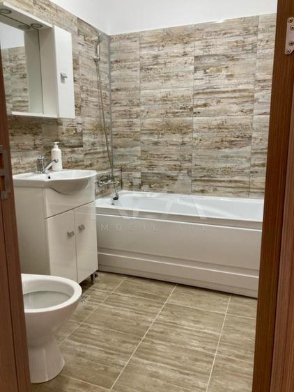 2 camere renovat pe Mihalache cu Vedere Spate