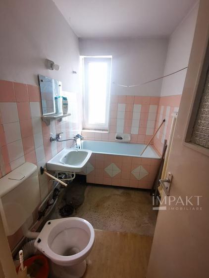 Apartament cu 2 camere decomandat in centrul orasului