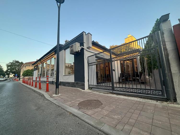 Spatiu comercial - Cafenea-bistro