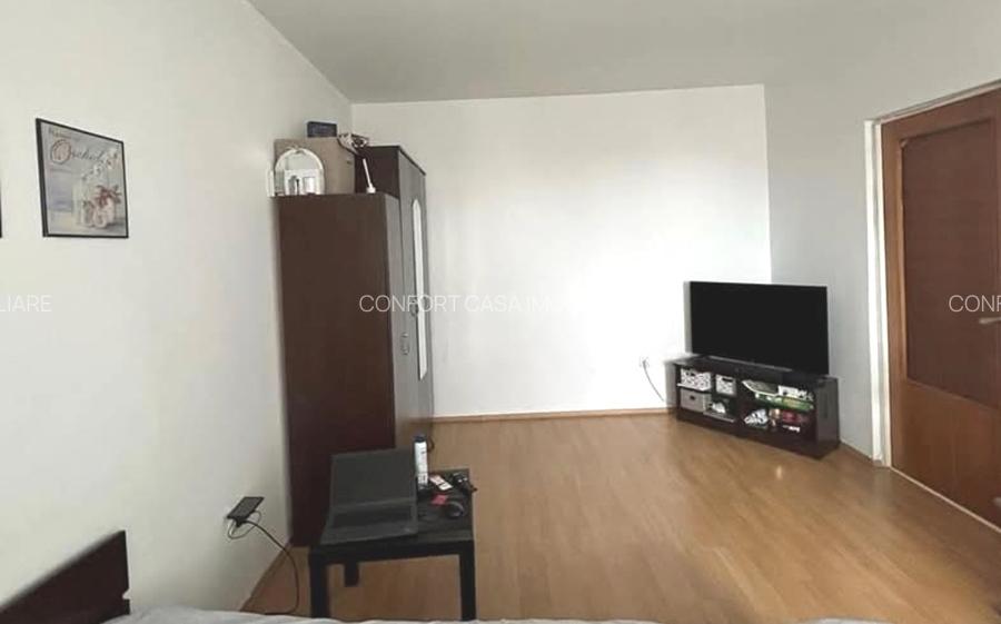 2 camere 64 mp metrou 1 Decembrie - 2