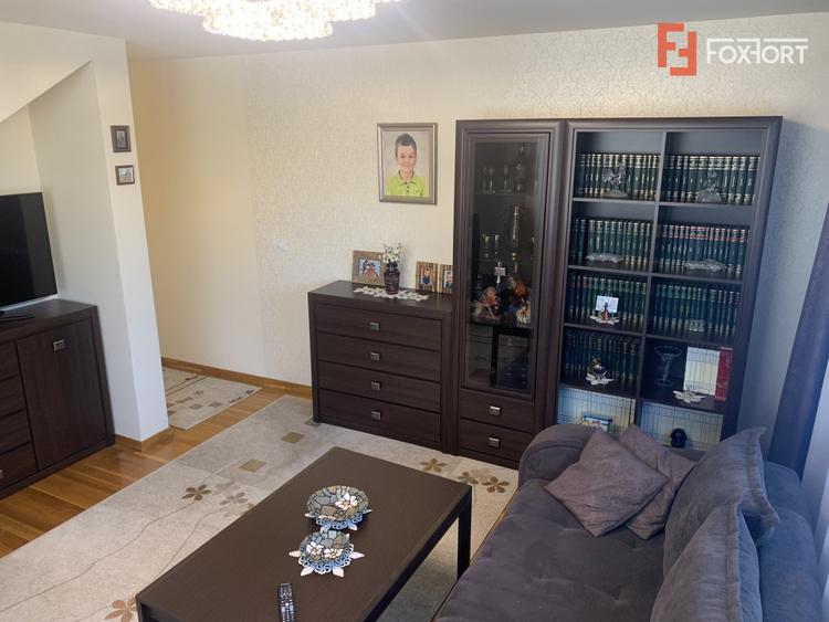 Casa individuala cu 4 camere de vanzare in zona Girocului