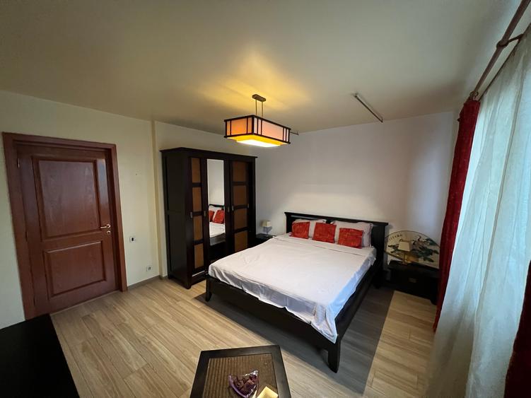 Cismigiu, 2 dormitoare cu hol locuibil, 2 balc, centrala proprie, bloc solid