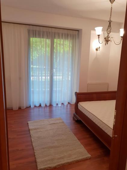 Închiriere apartament 3 camere cu 2 locuri de parcare Central Park