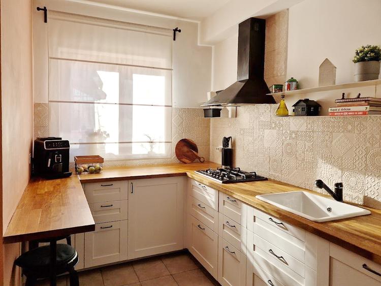 Casa de vanzare American Village, 5 camere, renovata, parcari, statie EV