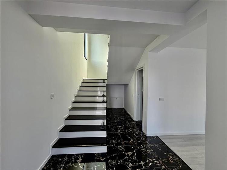 Casa vile vanzare Miroslava