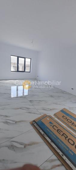 🏡VILĂ DEOSEBITĂ DE VÂNZARE – 5 DRUMURI, VALEA ADÂNCĂ 🏡