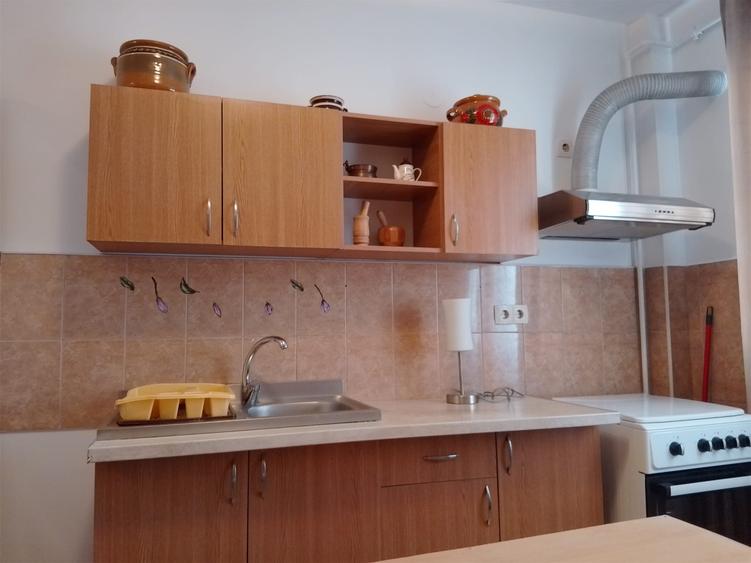 INCHIRIEZ GARSONIERA ETAJ1 TURNISOR/FRUNZEI