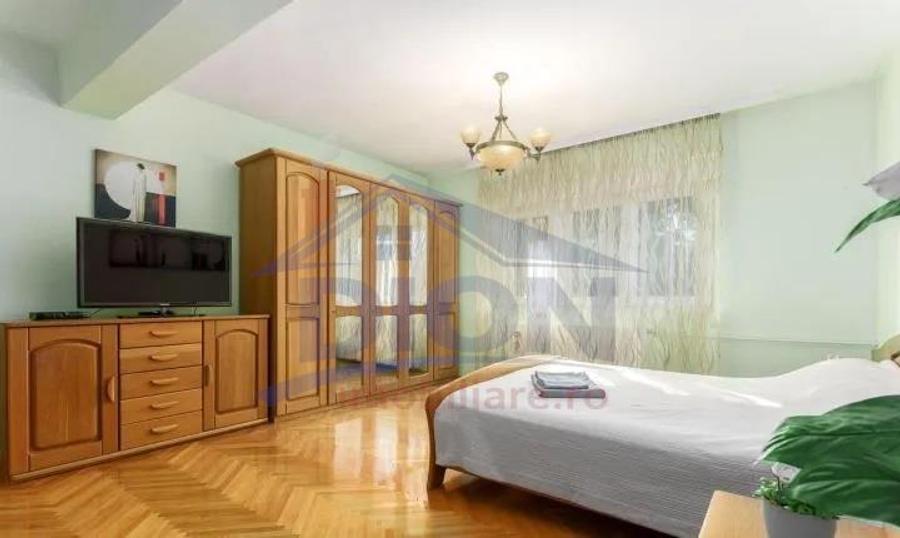 Vila cu farmec aparte si gradina superba in zona centrala