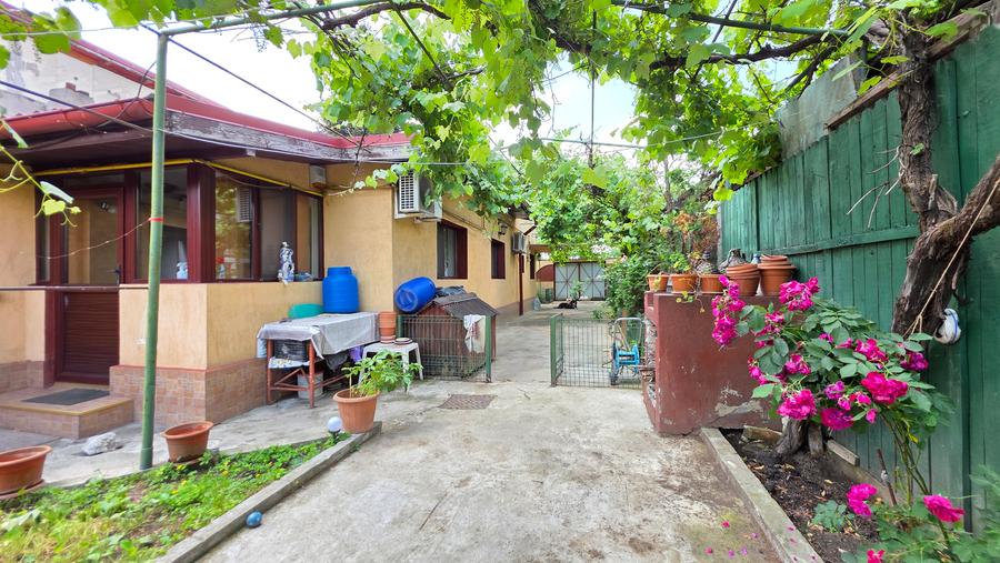 Laminorului I Casa de vanzare I Parter + Pod I 124 mp I Curte I Parcare