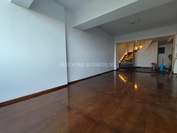 Apartament tip Penthouse 200 mp Plaza Union
