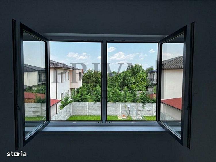1/2 Duplex 124 mp utili + 330 curte. Dormitor parter,Bucatarie închisă