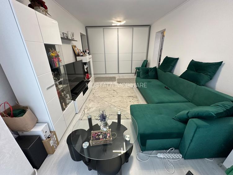 Renovat in totalitate! Ap. 2 camere, C. Galati, etaj 3. Doua balcoane. - 4