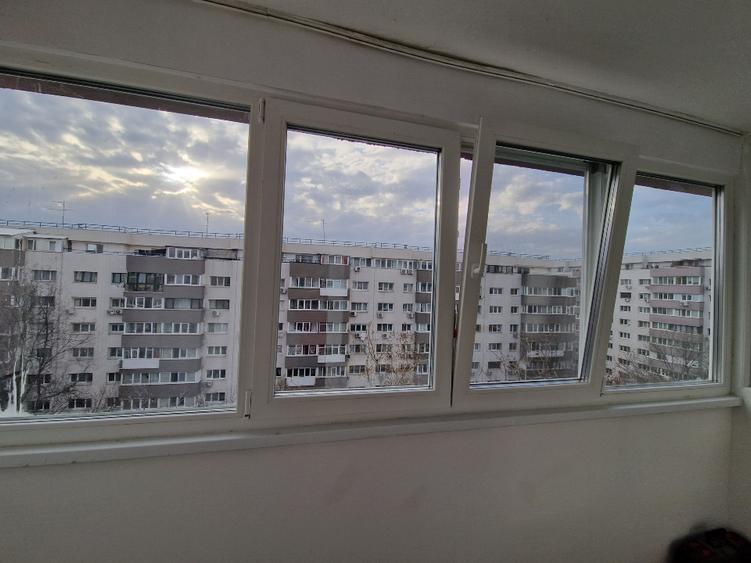 Vanzare apartament 3 camere, metrou Lujerului, renovat si reabilitat recent