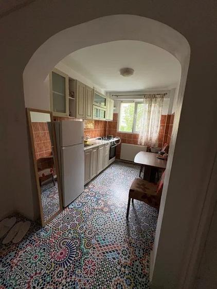 Apartament 2 camere in zona Basarabia, renovat recent - 4