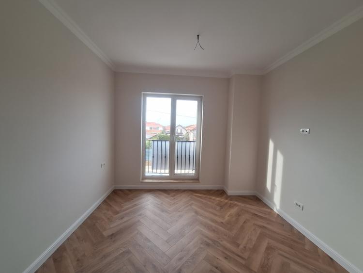 Duplex spatios cu 4 camere in Dumbravita -semineu- la 3 minute de Primarie