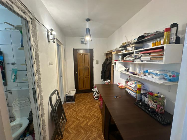 Garsonieră decomandată, 35 mp, 2 min metrou Constantin Brâncuși