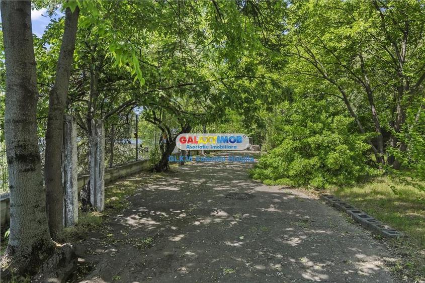 Exclusive property ON THE SHORE OF LAKE TEI - TEI PENINSULA