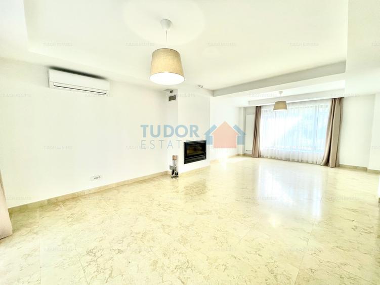 Beautiful 3 Bedroom Villa in Oxford Gardens