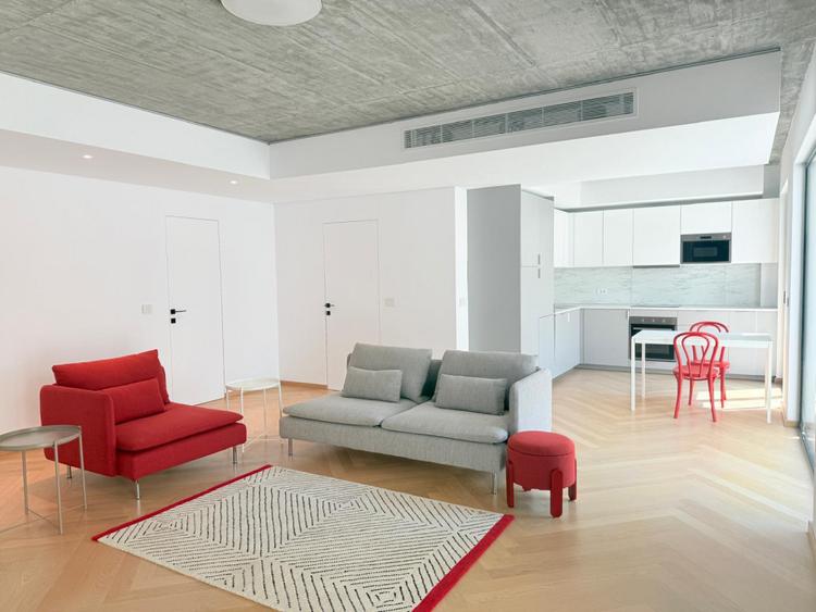 Apartament 3 camere, bloc nou, parcare subterană, lângă Teatrul Național