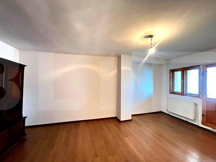 Apartament de vânzare, decomandat, 68 mp – Zona Piata Mare, Botoșani