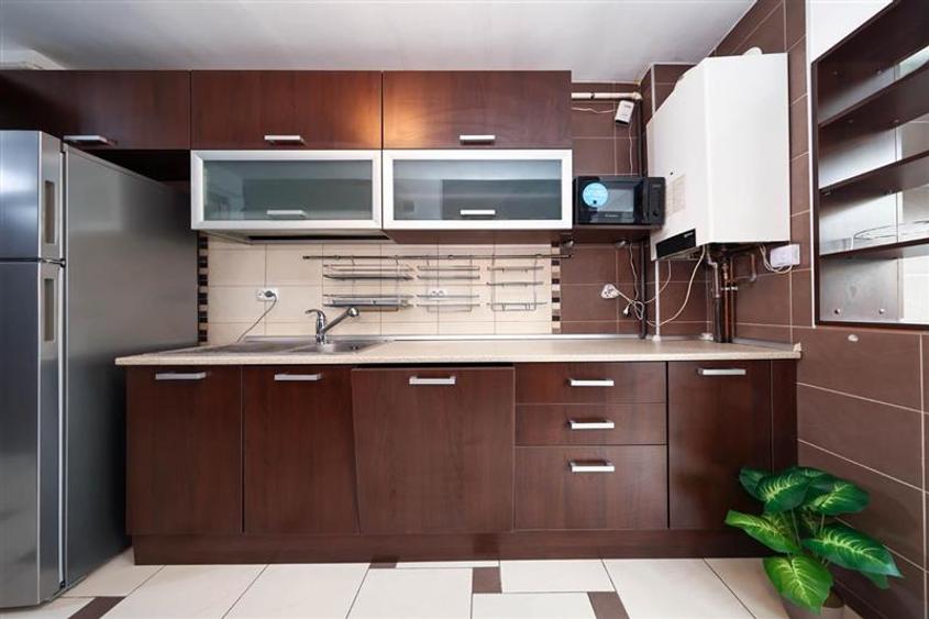 Inchiriere apartament 3 camere, zona Grivitei, etajul 2,mob utilat