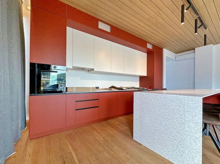 Penthouse de închiriat – Centru Brașov, vedere directă spre Tâmpa