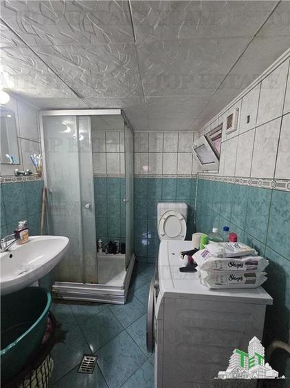 Casa individuala 3 camere, curte libera 225 mp, zona Piata Resita