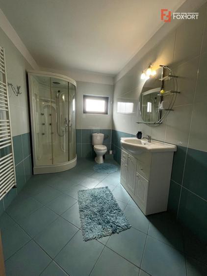 Casa individuala cu 7 camere si teren de 431 mp, zona Lipovei