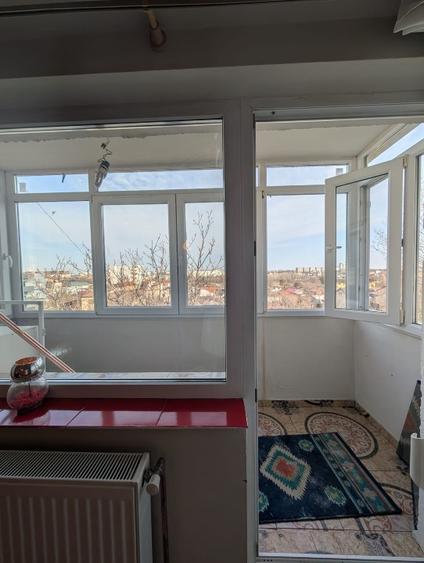 Calitate și spațiu: elegant, 90 mp, 1989, centrală proprie, parcare, priveliște