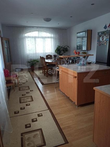 Două Case + 2 Spații Comerciale, 440 mp Utili – pe Str. Libertății! - 2