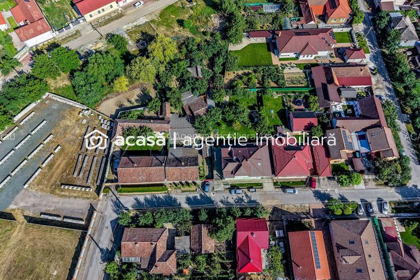 Casa 3 camere, bucatarie si baie, in zona centrala din Chisineu-Cris - 2