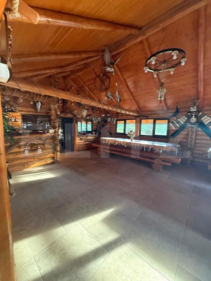 Cabana din lemn rotund, 2 camere, 140 mp, teren 2800 mp, Paltinoasa