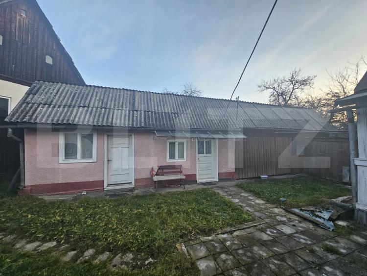 Casă cu 2 camere și anexe, zona centralǎ, Câmpeni