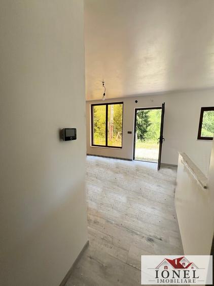 Casa de vanzare in Apuseni - Horea cu 16 000 mp teren