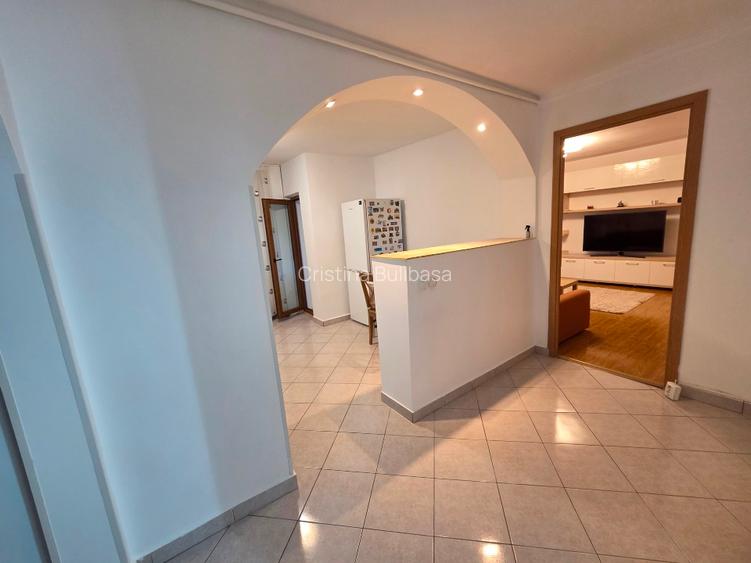 Apartament 2 camere de închiriat – 60 mp | Renovat recent | Centrală proprie | L - 5