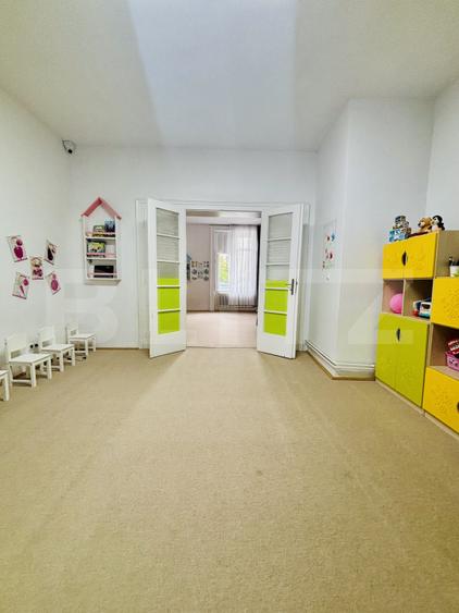 Casă 10 camere, 170 mp, zona Lunei