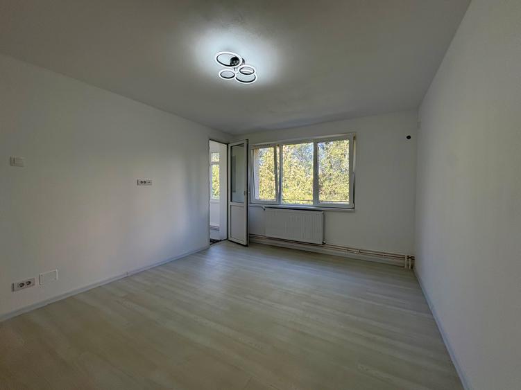 3 Camere Obregia Renovat Complet Centrala Proprie Metrou 10 Minute 60mp