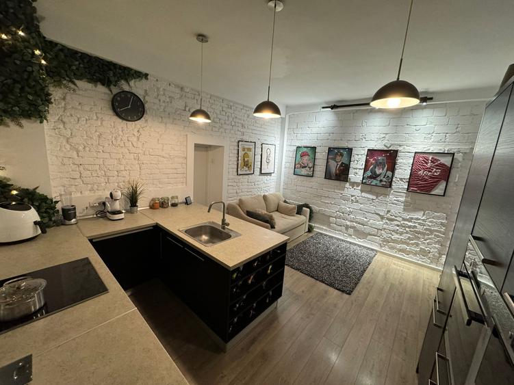 Apartament de 2 camere, 42 mp, parcare, 3 minute de metrou, Piața Lahovari
